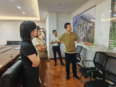 区人居局实地调研曙光与韶光片区，推动旅游开发项目策划咨询